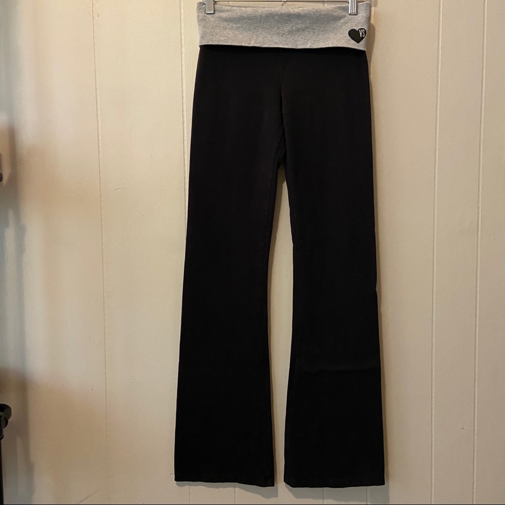 Slim yoga jogger with flared legs and folded waist by Victoria Secret.  sz small